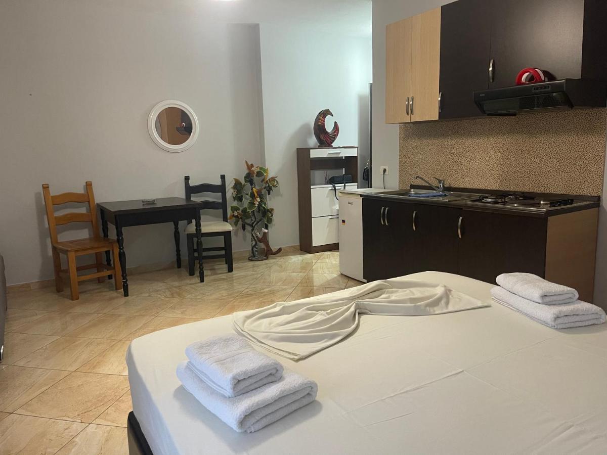 Kokomani Appartement Durrës Buitenkant foto